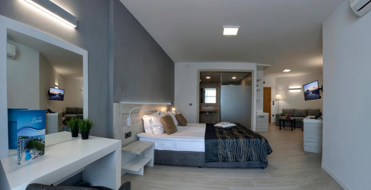 Luna Beach Hotel โกลเดน แซนส์ ภายนอก รูปภาพ