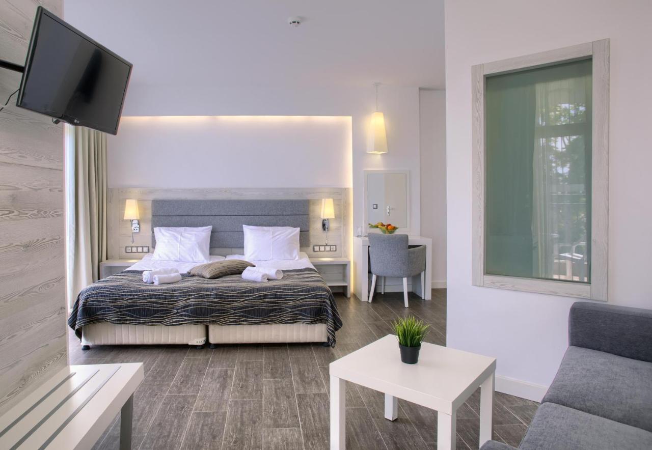 Luna Beach Hotel โกลเดน แซนส์ ภายนอก รูปภาพ